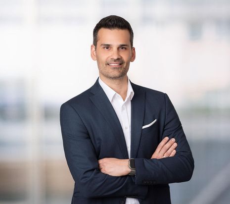 Dr. Nichlos - Plastische Chirurgie Frankfurt