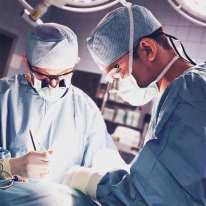 Dr. Nichlos - Plastische Chirurgie Frankfurt