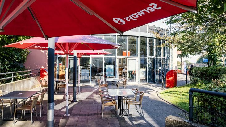 Serways Raststätte Fernthal West