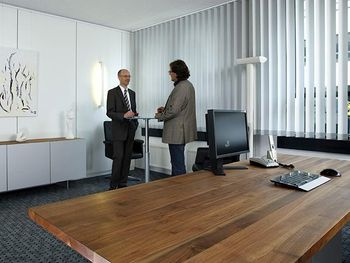 Anwaltskanzlei Dr. Heinz Schmid