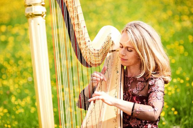 Harfenistin Stephanie Schwarz