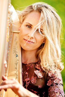 Harfenistin Stephanie Schwarz