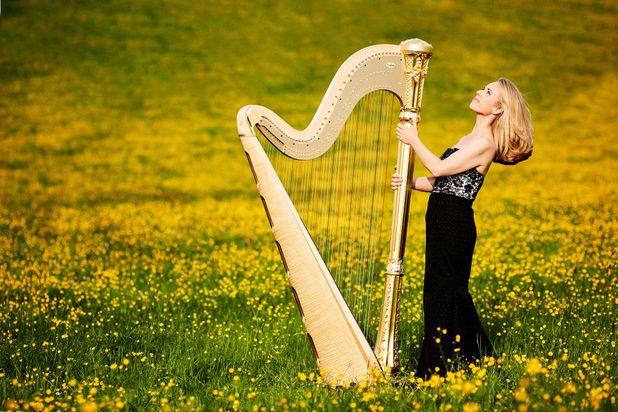 Harfenistin Stephanie Schwarz