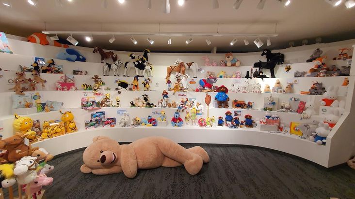 Heunec Plüschspielwaren