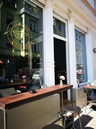 THE FRIDAY Cupping Room