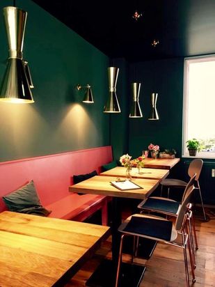 THE FRIDAY Cupping Room