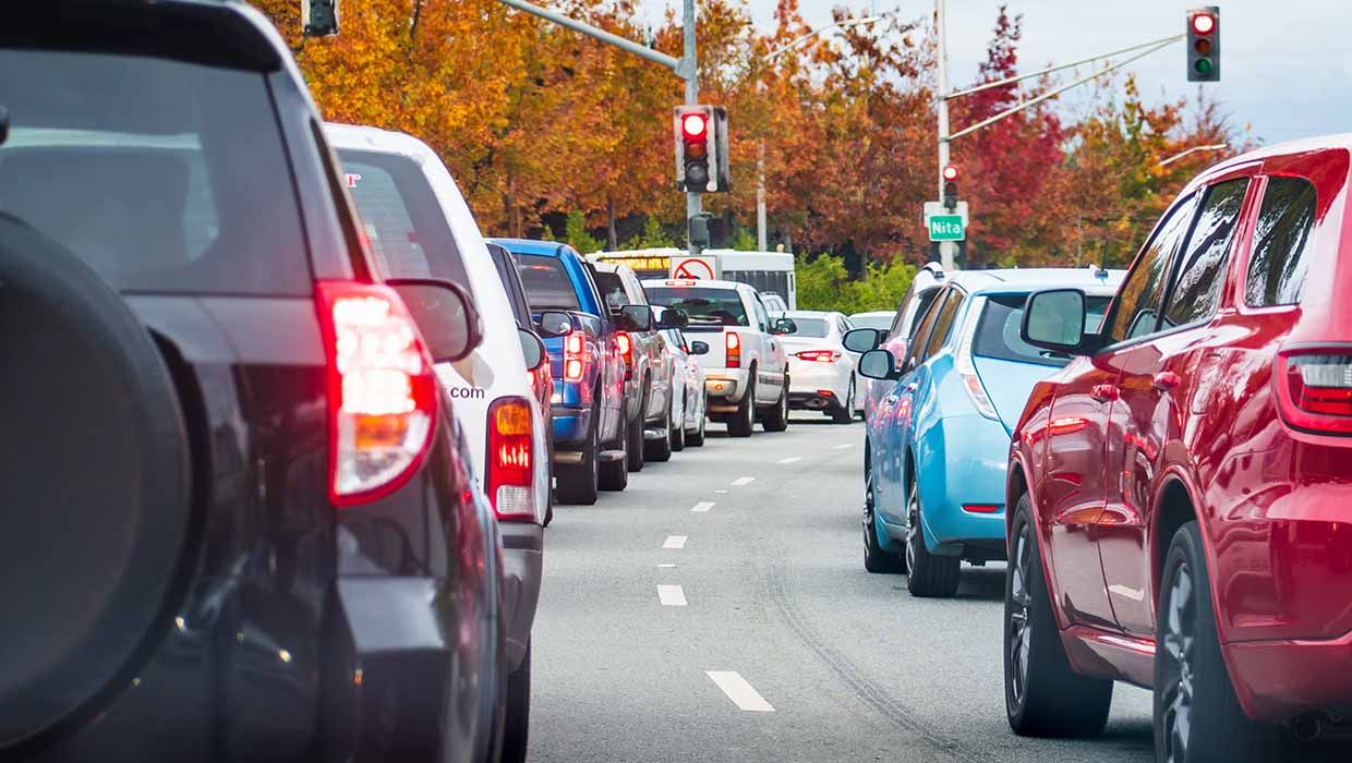 Unbekannte beschädigen mehrere Fahrzeuge - Polizei sucht Zeugen