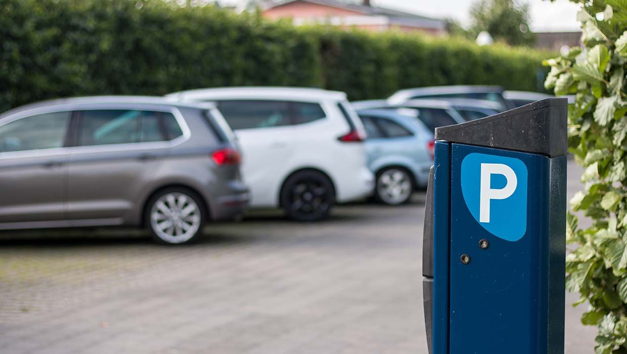 Verkehrsunfallflucht auf Parkplatz eines Discounters in Tholey