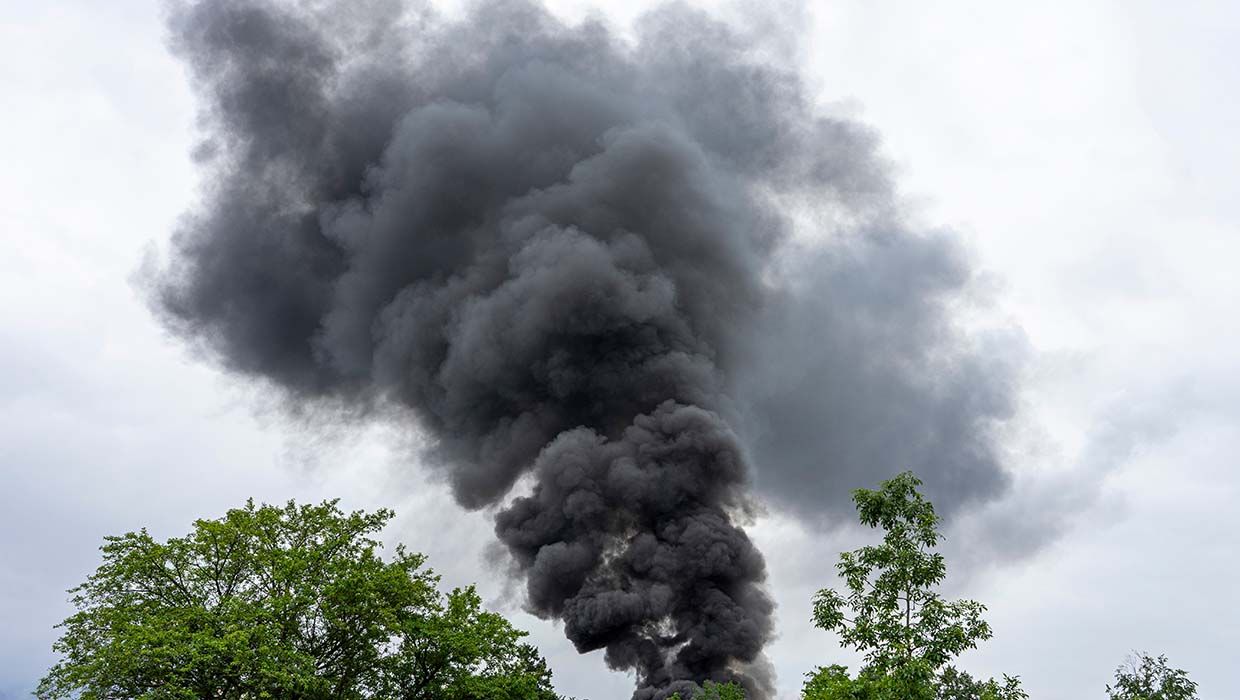 ++ Brand und starke Rauchentwicklung in Garage - Feuerwehr im Löscheinsatz - Benzinstrahl entzündet Baumarktgasheizung ++ leeren Kaninchenstall angezündet ++ Unfall auf der Bundesstraße