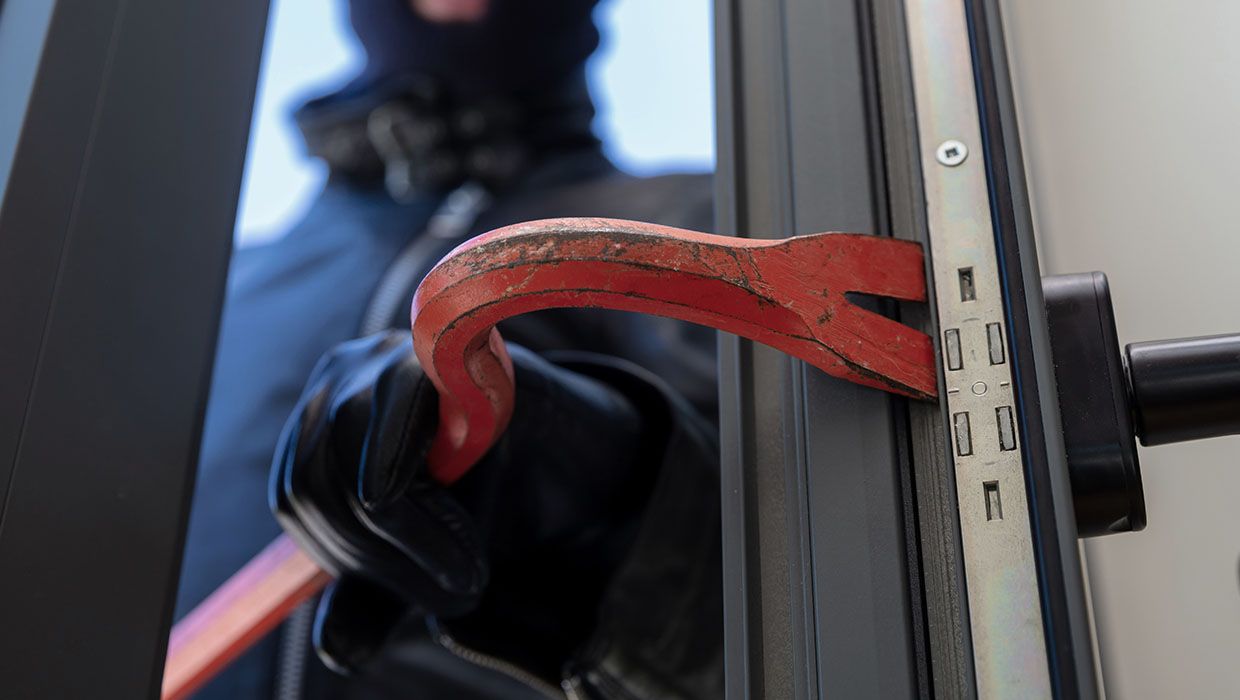 Zeugen gesucht! Tageswohnungseinbruch und Brand in Diez