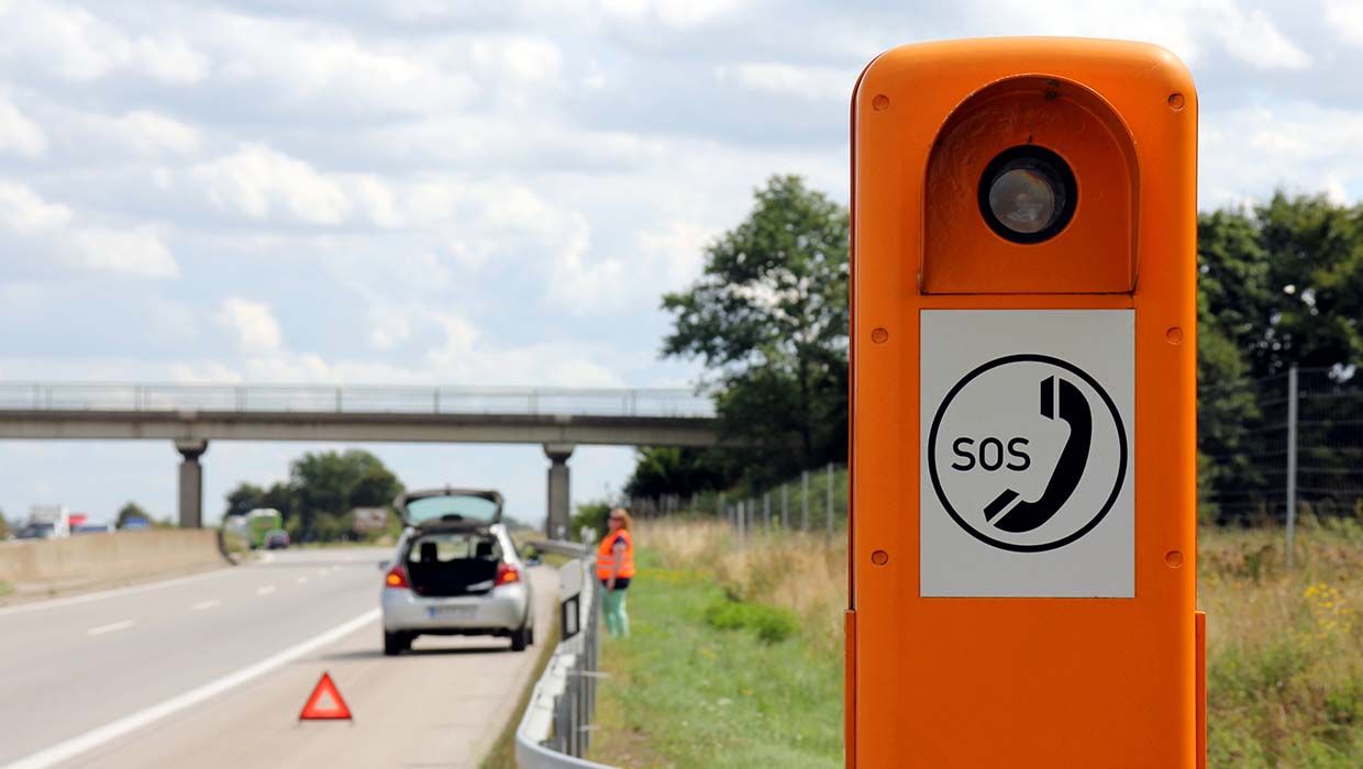 Steinheim an der Murr: zwei Verletzte und hoher Sachschaden nach Unfall zwischen Kleinbottwar und Großbottwar