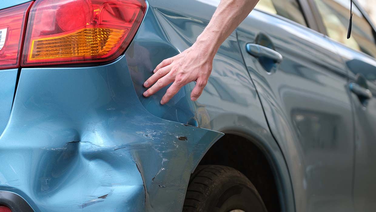 Auseinandersetzung in Bar +++ Einbrüche +++ Portemonnaie aus Fahrzeug gestohlen +++ Gegen Auto getreten - Zeugenaufruf +++ Unfallflucht +++ Vier Verletzte nach Unfall