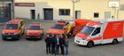 Bei der Übergabe der neuen Fahrzeuge: Bürgermeister Vincent Endereß (M.) mit (v. r.) der zuständigen Amtsleiterin Andrea Kotthaus, Wehrleiter Stefan Longerich, Wachleiter Ulf Dalkmann und Technik-Sachgebietsleiter Martin Walter. (Foto: Stadt Haan)