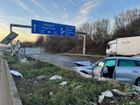 Die Unfallstelle befindet sich auf der A 46 in Fahrtrichtung Düsseldorf kurz vor der Anschlussstelle Haan-West.