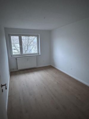 Ihr neues Zuhause - frisch renovierte 2 & 3 Zimmer Wohnungen mit Balkon