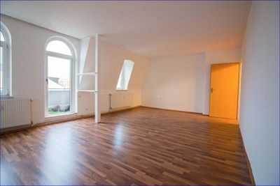 Zentrale Lage trifft auf charmantes Wohnambiente – Ihre neue Dachgeschosswohnung wartet!