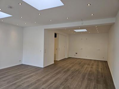Hochwertig sanierte 3,5-Zimmer-Wohnung im Zentrum von Bergisch Gladbach – Erstbezug