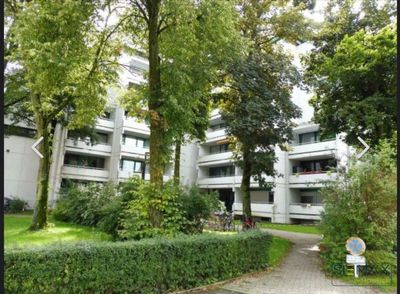 geräumige 5-Zimmer-Wohnung mit Terrasse zu verkaufen.