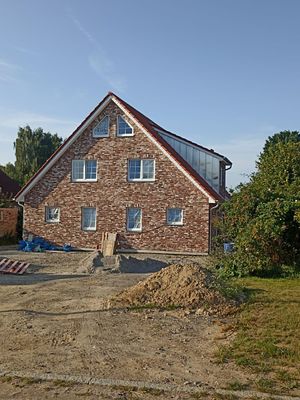 Schöne 5 Zimmer Doppelhaushälfte, Garten, Küche, Stellplätze, Terrasse, 2 Bäder