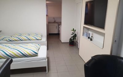 1-Zimmerwohnung mit Wlan, TV, Küche, Dusche/WC, Waschmaschine und Parkplatz