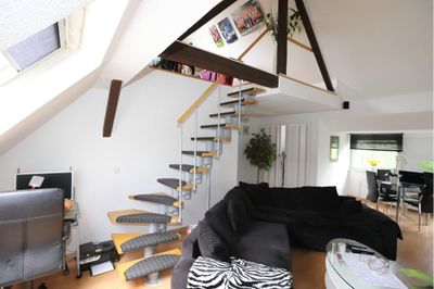 Hier wohnt man gerne! Maisonette-Dachgeschosswohnung mit stabilen Mieteinnahmen für Kapitalanleger!