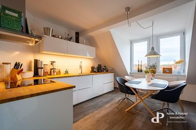 **MODERNE MAISONETTE IM ÖSTLICHEN RING BRAUNSCHWEIGS-MIT KFZ-STELLPLATZ UND WESTBALKON**