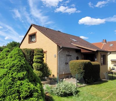 Einfamilienhaus mit Garage in ruhiger Lage, provisionsfrei