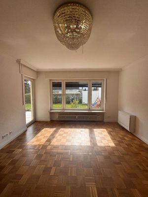 Familienidylle in Oberursel-Eichwäldchen: Großzügiges Haus mit Garten