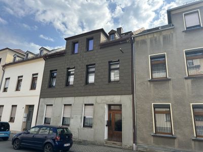 Netzschkau, Zweifamilienhaus in ruhiger Anliegerstraße in der Nähe vom Freibad