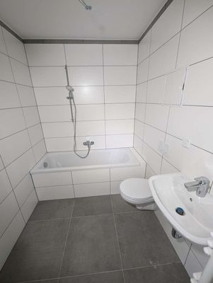 4-Zimmer-Wohnung mit Balkon und Lift
