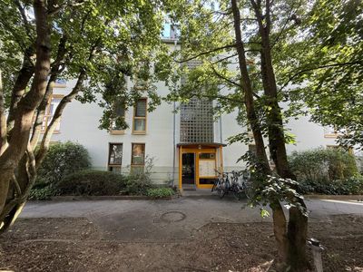 Gut vermietete Wohnung, in ruhiger und grüner Wohnlage, unweit der Stadtgrenze zu Berlin**KFZ-Stellpl.**Balk.**EBK**