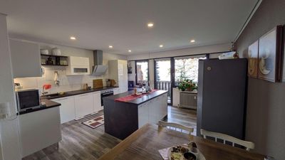 Renovierte 3-Zimmer Wohnung mit 2 Balkonen, 2 Keller und TG Stellplatz