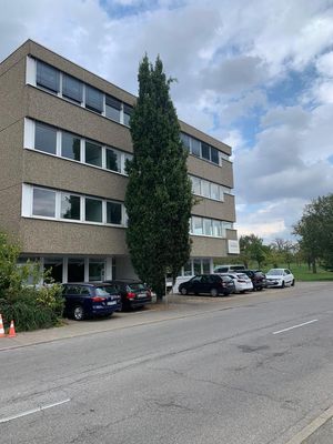 Büroflächen in Flughafen- und Autobahnnähe