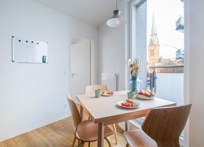 Stylisches Zimmer in Co-Living-Apartment (inkl. Reinigungsservice, Internet, Anmeldung etc.)