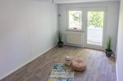 NEU sanierte 1-Raum-Wohnung mit Balkon und guter Verkehrsanbindung