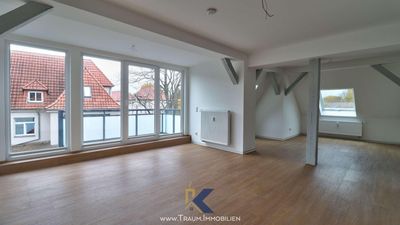 Attraktive 3-Zi.-Whg. mit Balkon und Einbauküche – sofort bezugsfrei!