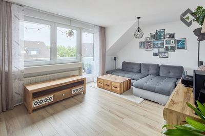 Modernes Wohnglück auf zwei Ebenen: 100m², Balkon, 4-Zimmer