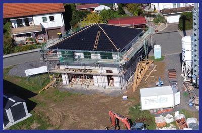 Fertiges Einfamilienhaus mit Garten und Stellplätzen zur Miete