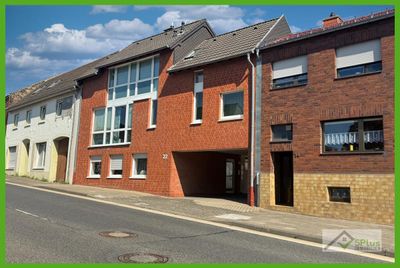 + 5PLUS + INVESTITION IN LANGERWEHE-DREIFAMILIENHAUS MIT ATTRATIVEM ENTWICKLUNGSPOTENTIAL +