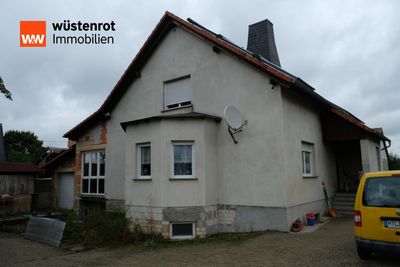 Großes EFH mit 2600m² Grundstück, Nebengebäude & viel Potenzial in Pomßen