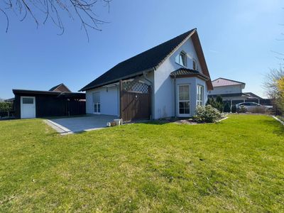 Schwarme - Einfamilienhaus mit Garten und Carport
