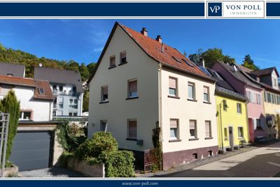 Kapitalanlage Stromberg: Gepflegtes 3-Familienhaus mit 5,3 % Rendite