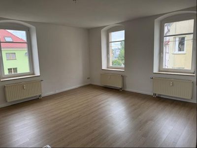 Zentrale Lage- Wohnung im 1. Obergeschoss