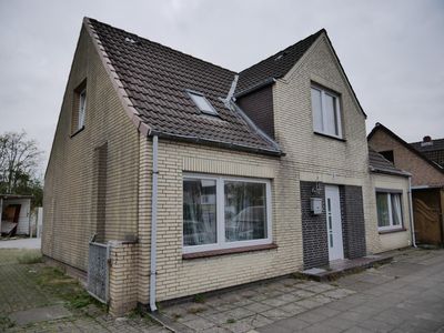 Nähe WKK Heide: Sanierung oder Neubau I Einfamilienhaus mit Nebengelass auf 689 m² Grundstück