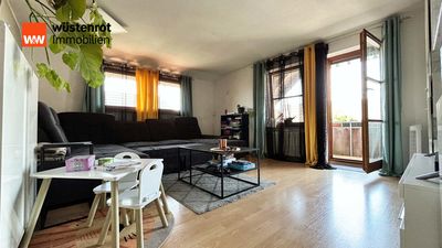 Sorry...leider reserviert. TOP-Preis. 4 Zimmer
auf 91 m². Gut vermietet. Mit eigener Garage.