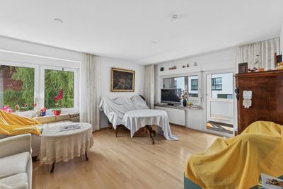 3-Zimmer-Wohnung mit Wintergarten und Garage – zentral & bezugsfrei