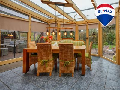 Einfamilienhaus mit PV-Anlage, Wintergarten und großem Grundstück