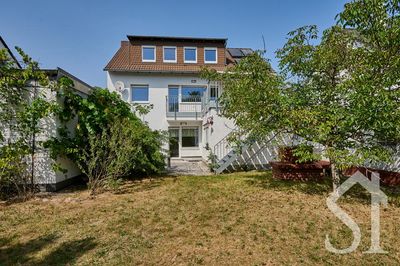 Zweifamilienhaus mit Traumgarten auf Erbpachtgrundstück in Toplage von Dreieich-Sprendlingen