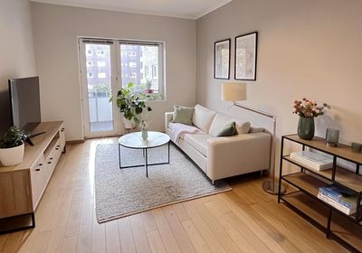 Stilvoll möblierte 3-Zimmer-Wohnung mit Südost-Loggia in Winterhude (Pauschalmiete, provisionsfrei)