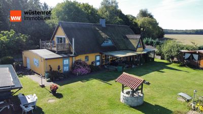 Ländlicher Wohntraum mit Reetdach – großzügiges Einfamilienhaus in Leplow bei Eixen